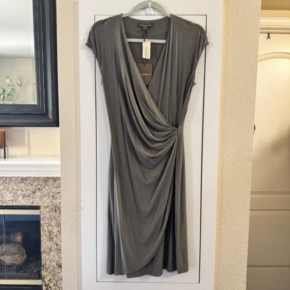 NWT Tommy Bahama Green Tambour Side Gathered Dress Stretch Size Small - Picture 2 of 7